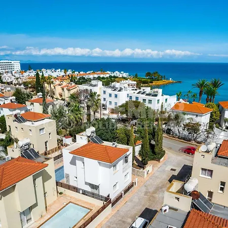 Thomas * Protaras